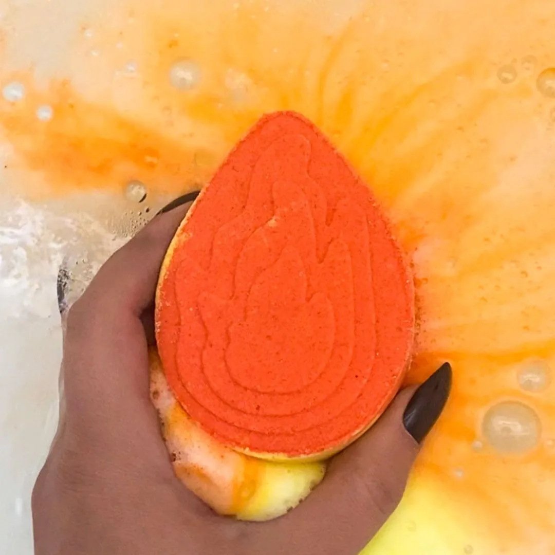 Crackling Campfire - Candle and Bath Bomb Set