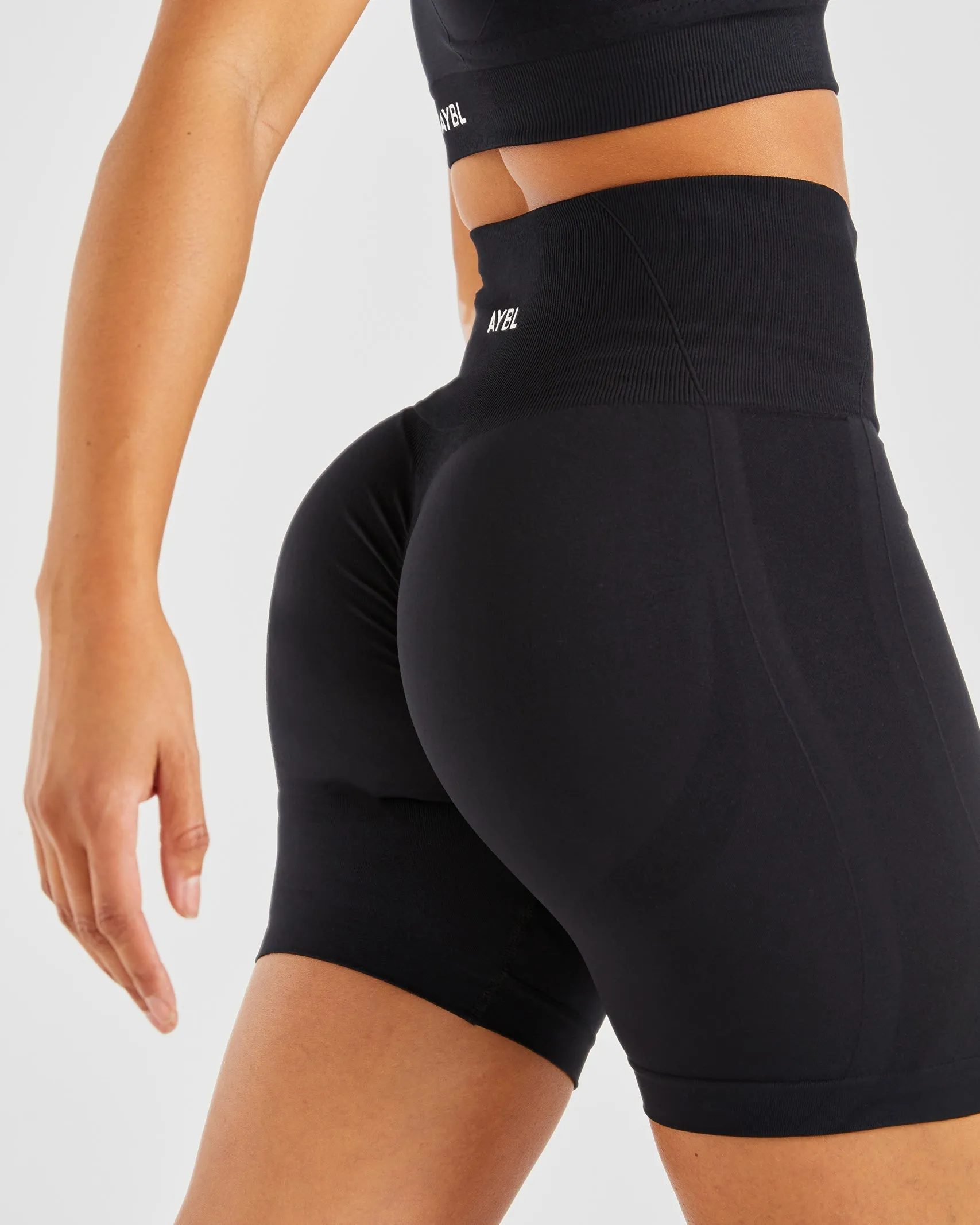 Empower Seamless Cycling Shorts - Black