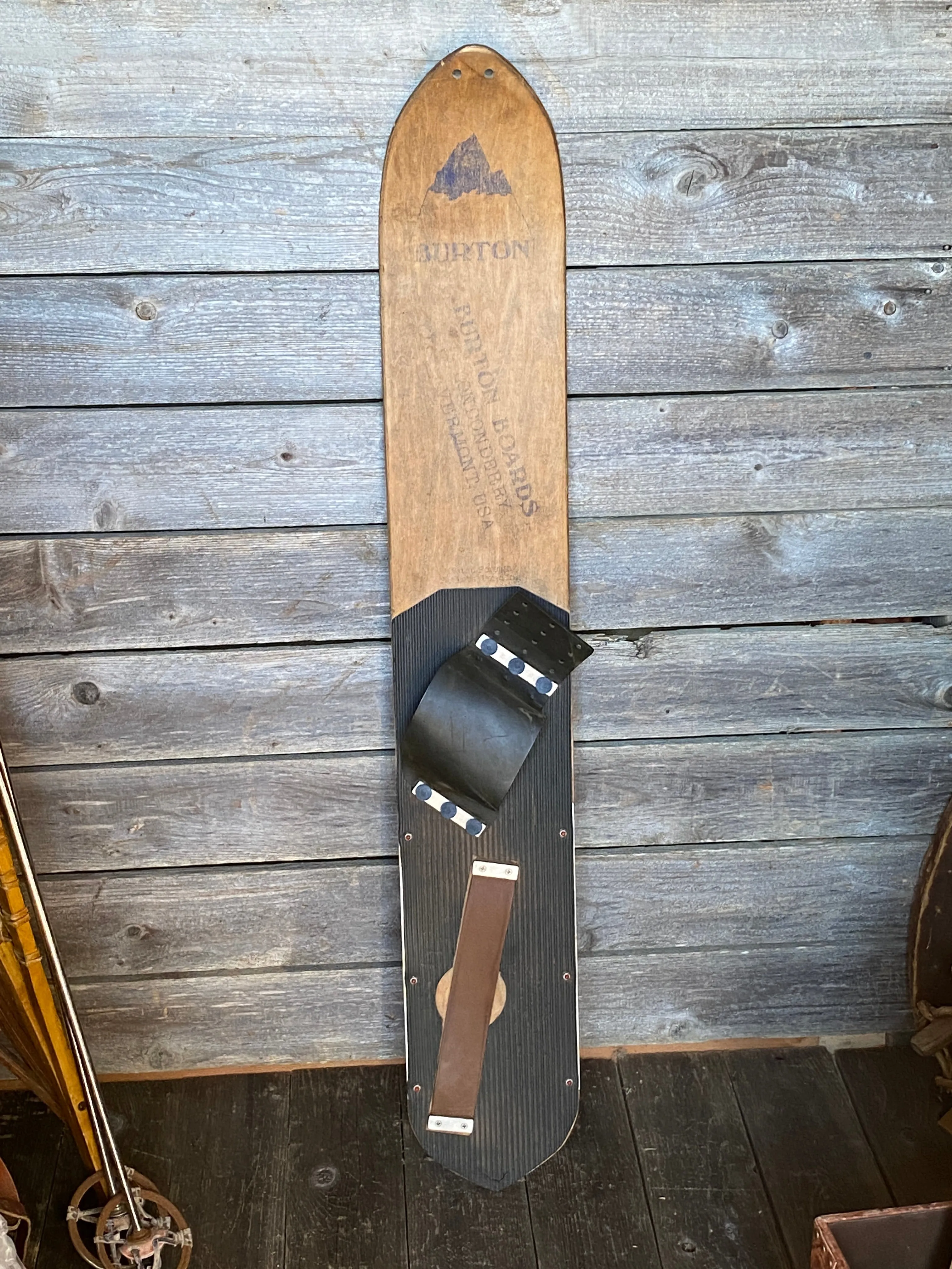 Vintage Burton Backhill BBI Londonderry Snowboard